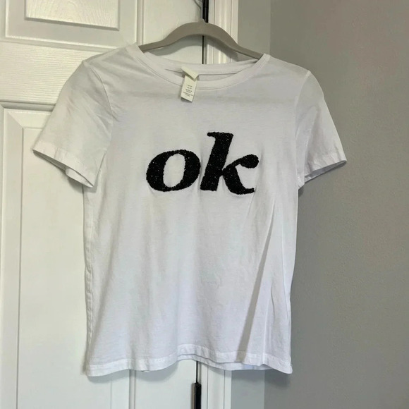 H&M Tee Shirt - Picture 1 of 3